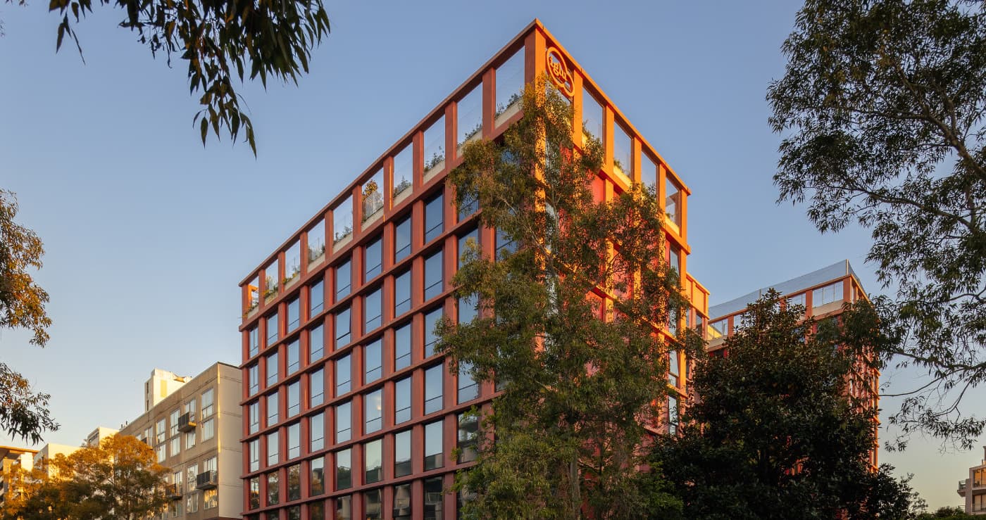 Iglu Mascot courtyard