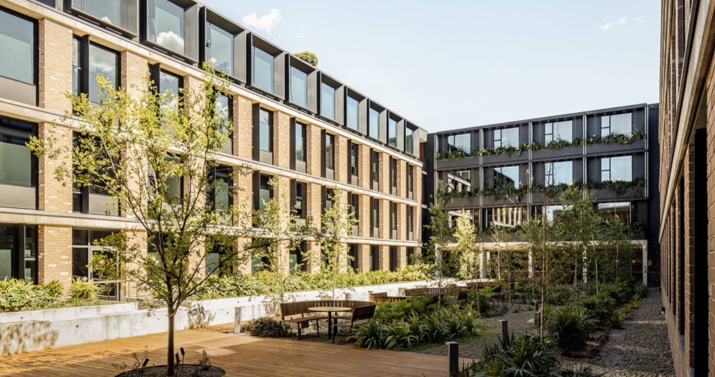 Iglu Summer Hill courtyard